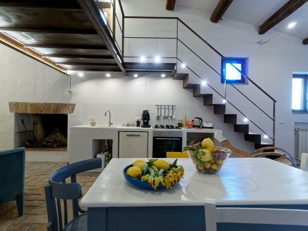 شقة L'Arrocco - La Torre Col Mare Sul Tetto تاركوينيا المظهر الخارجي الصورة